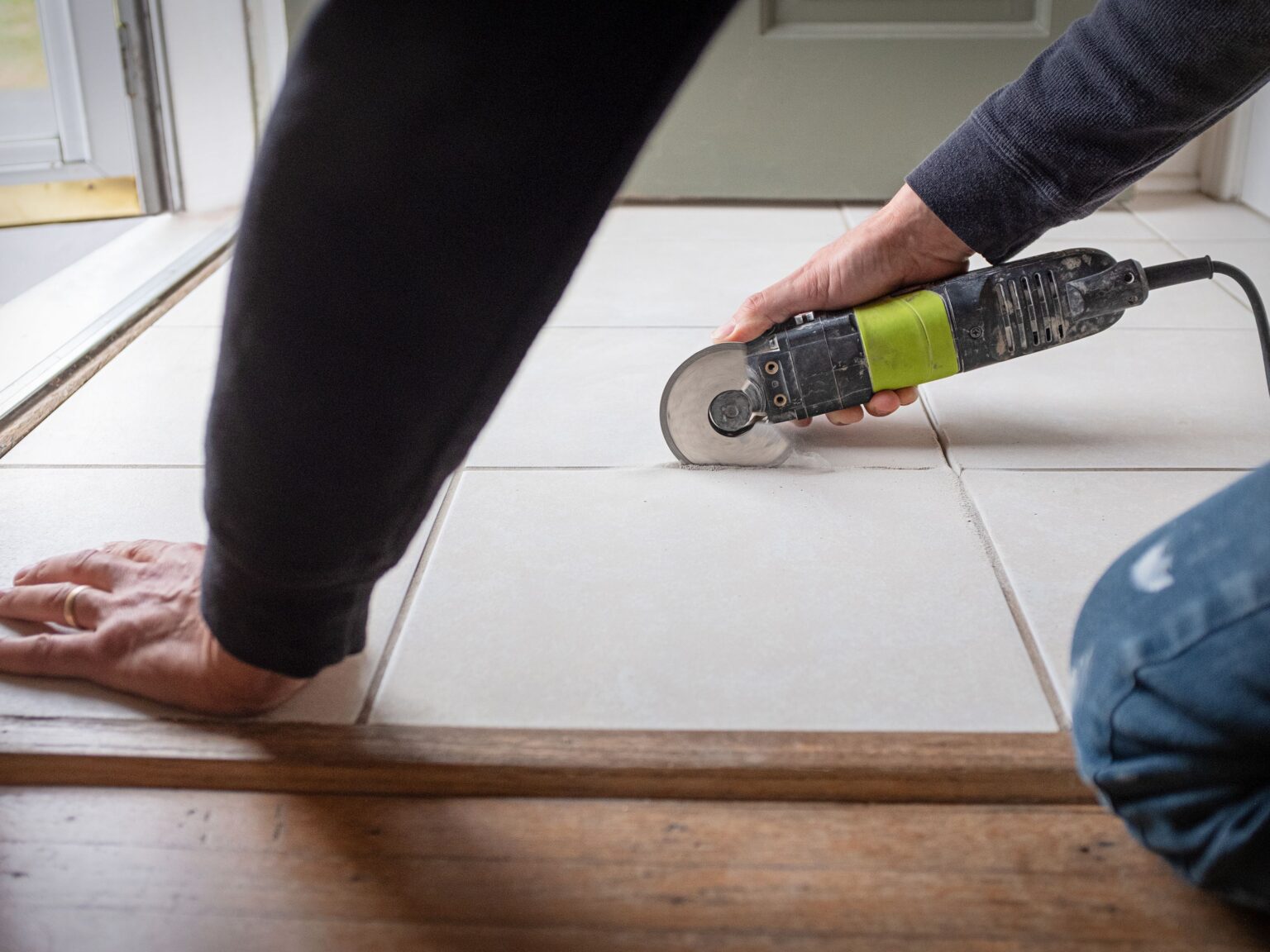 grout-removal-1536x1152-1.jpg